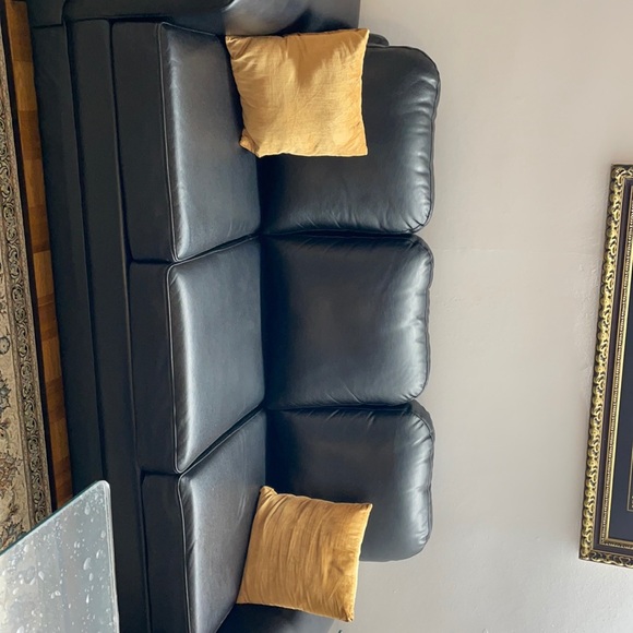 Couches for sell - Picture 1 of 3